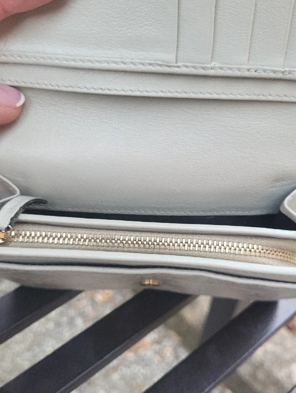 Gucci Embossed GG Leather Wallet with Gold Plaque - Picture 8 of 16